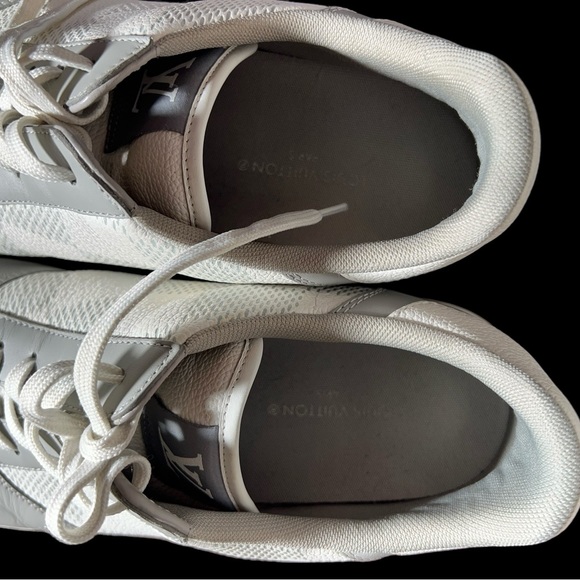 Louis Vuitton Rivoli
Damier Grey size 11 good condition as seen in lots of pics - Picture 7 of 16